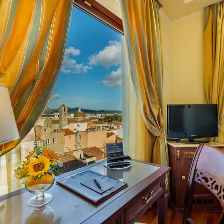 호텔 파노라마 4*