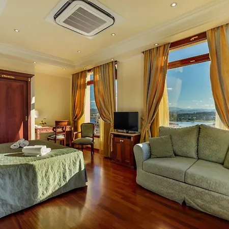 Panorama Hotel 4*